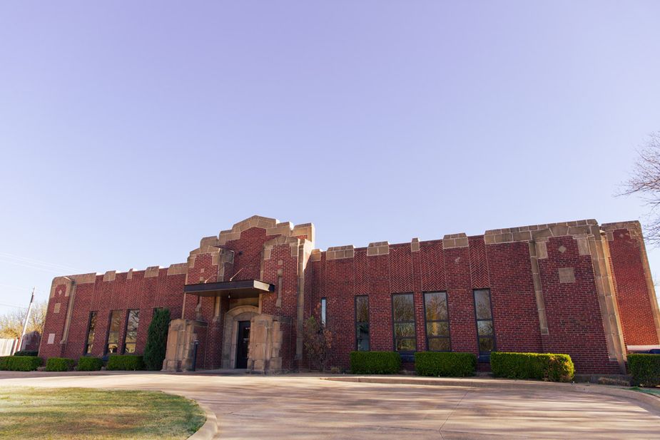 The Art Deco-style Garland Smith Public Library in Marlow is housed in a former armory that is listed on the National Register of Historic Places. Photo courtesy Brent Fuchs