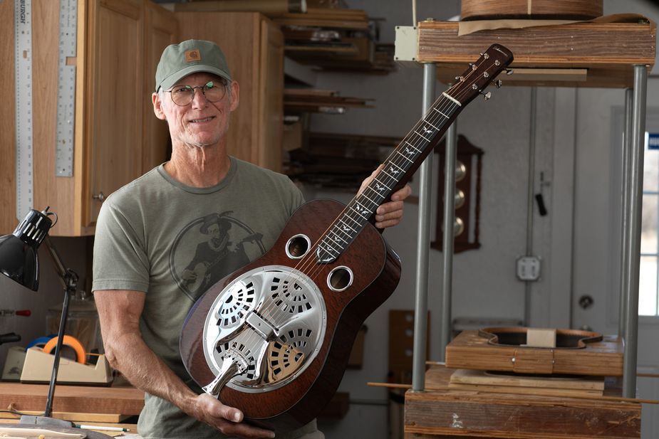 Kent Schoonover crafted this guitar from African Sapele wood. It’s the first one he made for himself since he started three decades ago. Photo by Brent Fuchs