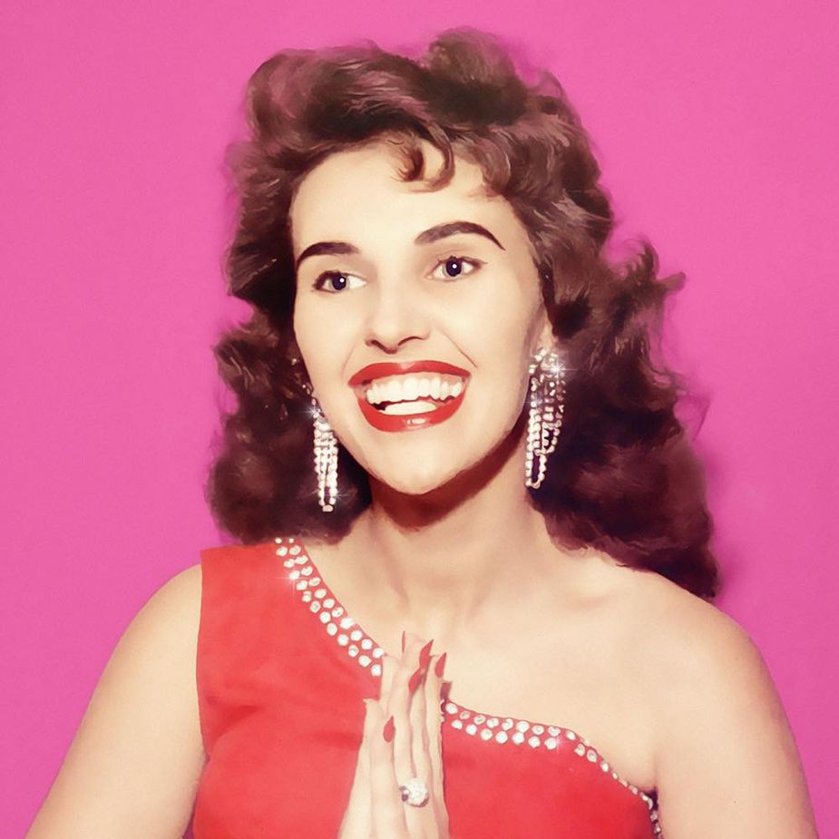 Wanda Jackson was born in Maud.