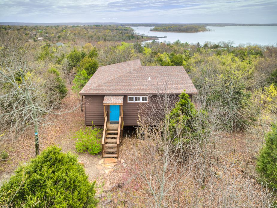 Although Calico Heights is mere minutes from the bustle of Lake Eufaula, it offers plenty of privacy and quiet. Photo courtesy Calico Heights