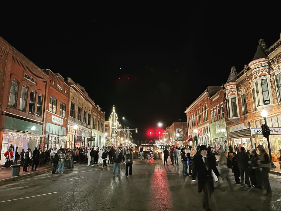 Enjoy the holidays the really old-fashioned way in Guthrie during A Territorial Christmas Celebration. Photo courtesy Guthrie Historic District