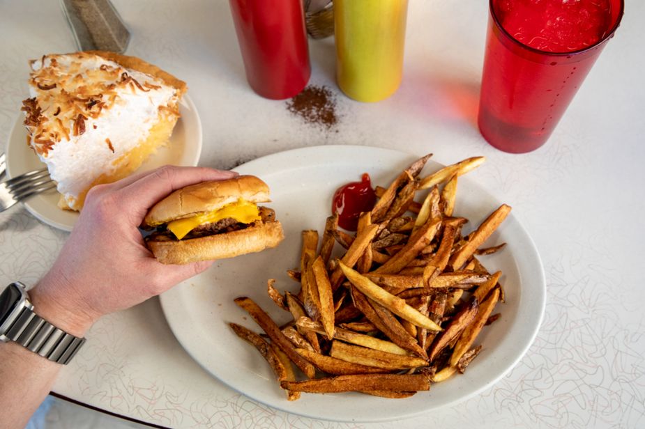 Hamburger Inn in Ardmore Photo by Lori Duckworth