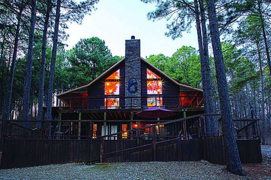 Coyote Ridge cabin is one of nearly fifty luxury cabins managed by Beavers Bend Adventures.  Photo by Lori Duckworth