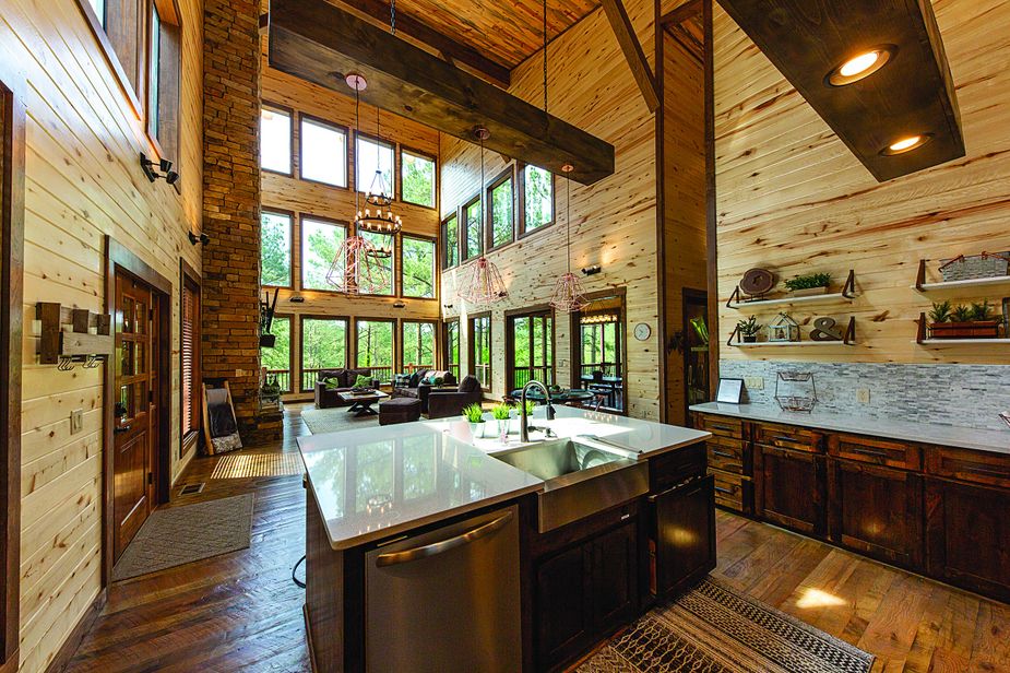 Natural light plays a starring role in all four of Rustic Luxury’s cabins, especially Rustic Heights. Photo by Lori Duckworth