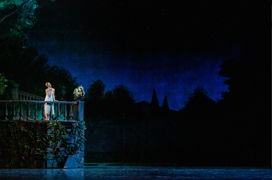 The balcony scene from "Romeo and Juliet" by the Oklahoma City Ballet. Photo by Jana Carson.