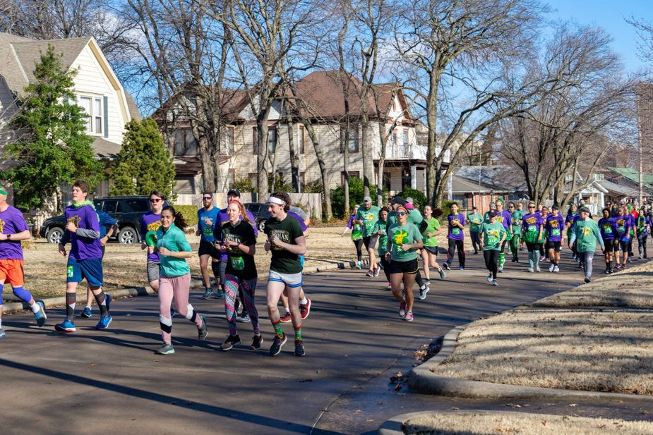 Clover-colored runners take to the streets of Bartlesville for Shamrock the Ville this week. Photo by Shaan Ahmad Photography.