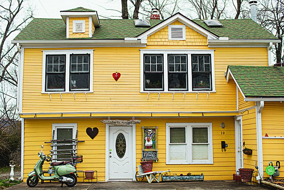 The Artist's Apartment above Liggett Pottery in Tulsa. Photo by Valerie Wei Haas