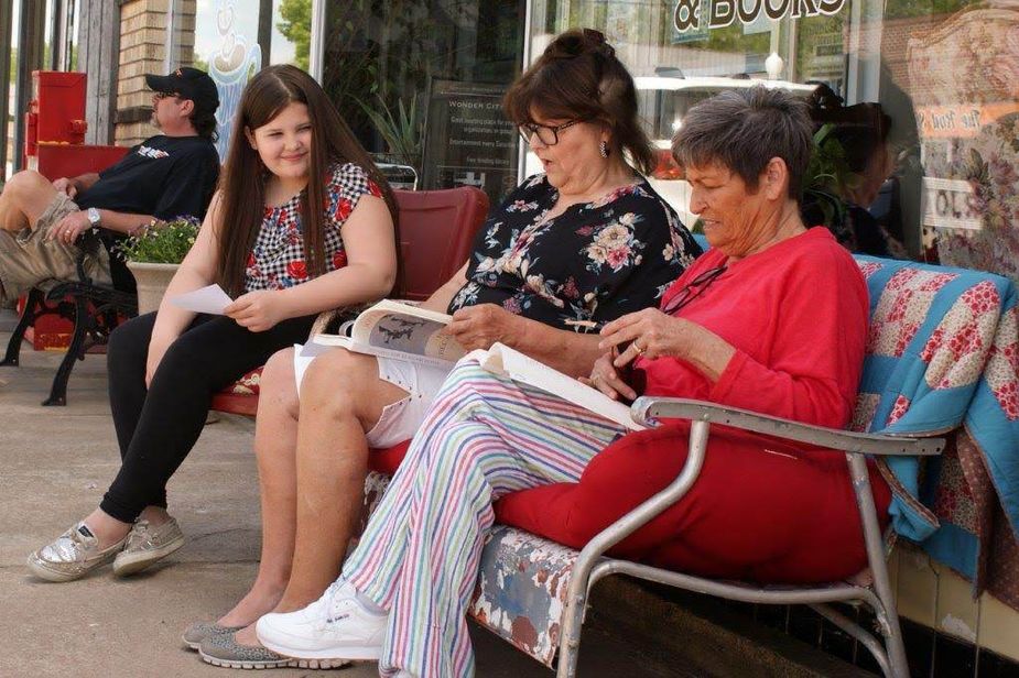 Locust Grove becomes poetry central during Wonder City Wordfest. Photo by Lonnie Rickey