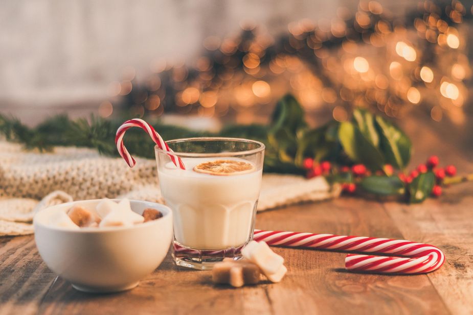 Love eggnog? What about mulled wine? Samples of each from some of the best restaurants and bars in Tulsa—who are competing for best in show—at Living Arts of Tulsa. Photo courtesy Pixabay