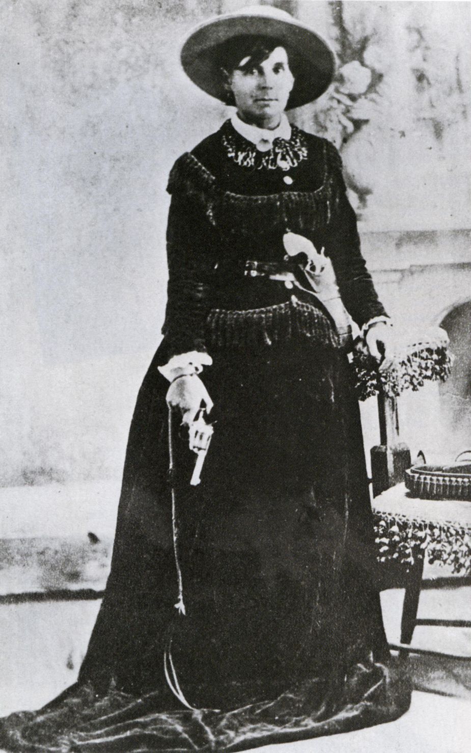 Belle Starr was famous for carrying a pair of revolvers. She was buried with one, though it was stolen by grave robbers. It eventually was recovered and now is on display at the Three Rivers Museum in Muskogee.